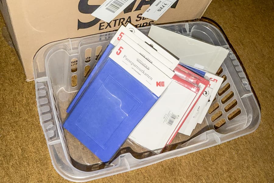 Kiste mit Passepartoutkarten